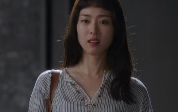 Thay em dau deo vang, toi ngo ngang truoc nhung mon do quen thuoc ay