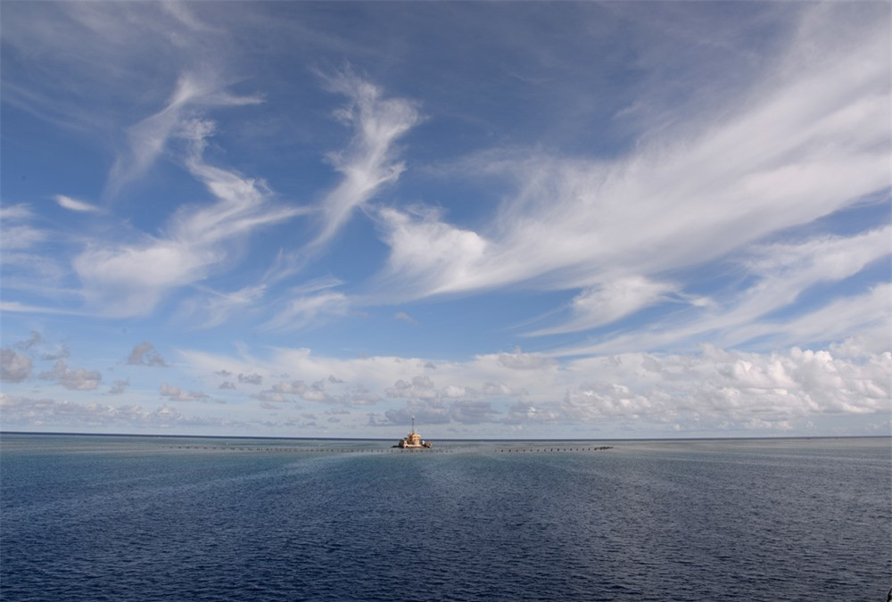 ...lộng lẫy như lâu đài cổ tích giữa miền biển vắng...