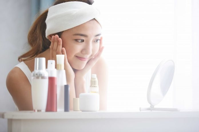 Chị em nên lưu ý 5 sản phẩm dể làm da xấu đi này - Hình 2 Chi em nen luu y 5 san pham de lam da xau di nay-Hinh-2