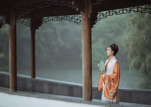 So phan cua my nhan lam hoang hau 1 thang da bi biem lanh cung-Hinh-4