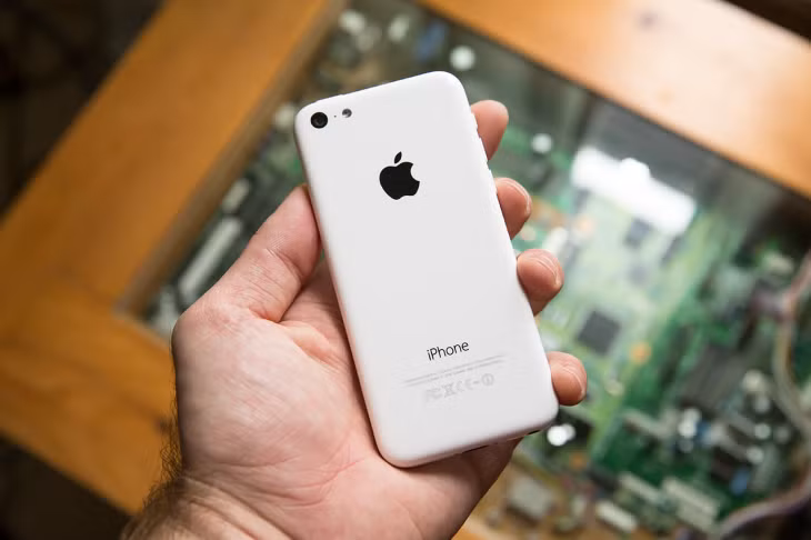 Cong ty giup FBI be khoa chiec iPhone 5 nam truoc