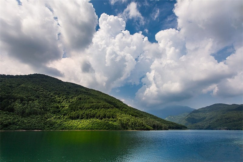 Ảnh: Hồ Xạ Hương. Nguyen Nhat Dung.