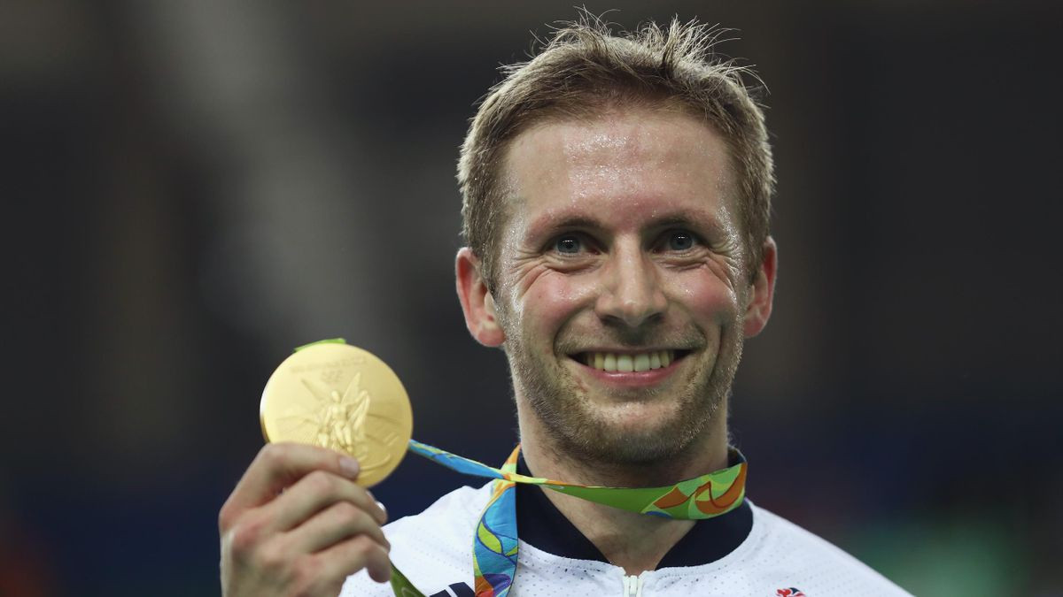Jason Kenny (33 tuổi) là người nắm thành tích kỷ lục của môn đua xe đạp nước Anh, bên cạnh Chris Hoy, với 6 HCV Olympic. Jason bắt đầu niềm đam mê đạp xe từ năm 3 tuổi. Anh được phát hiện tài năng và mời tham gia chương trình đào tạo đua xe đạp chuyên nghiệp Anh quốc. Năm 17 tuổi, Jason lần đầu đạt thành tích tại giải toàn quốc. Ảnh: Getty.
