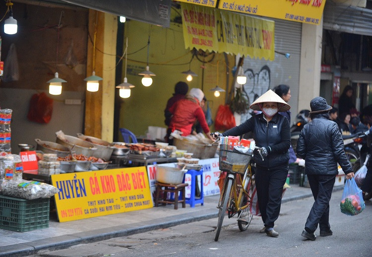 Người phố Cổ tiêu tiền như thế nào ở đặc khu mua sắm Tết ảnh 4 Người phố Cổ tiêu tiền như thế nào ở đặc khu mua sắm Tết ảnh 4