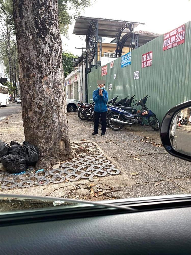 Phan ung cua Xuan Lan khi ong xa khoc suot muot ca ngay
