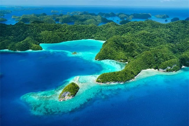  Palau thuộc Micronesia trên Thái Bình Dương, đây là một trong những nơi tốt nhất thế giới để lặn. 