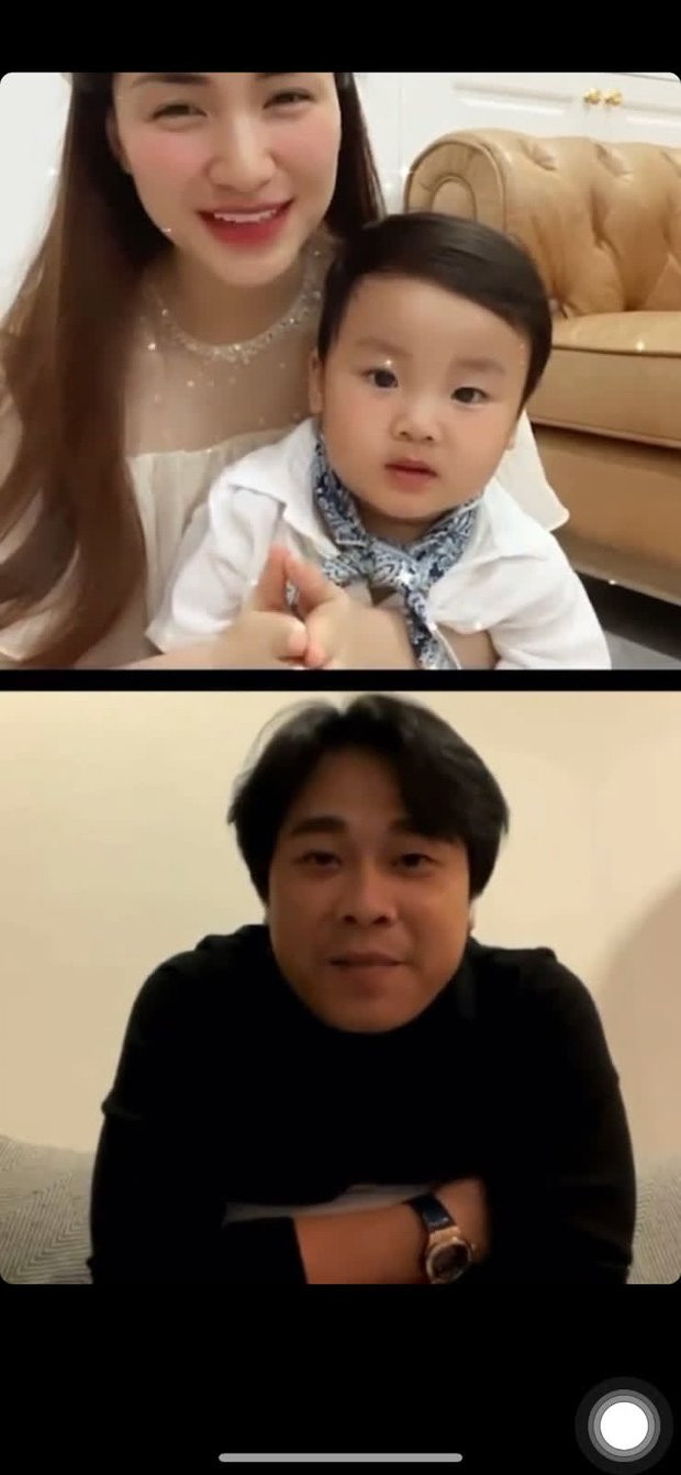 Con trai Hoa Minzy tiet lo bo khoc khi nho hai me con