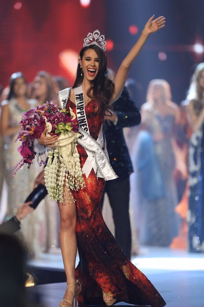 Hoa hau Hoan vu tang can nhu do vat, 3 vong thang duot-Hinh-15