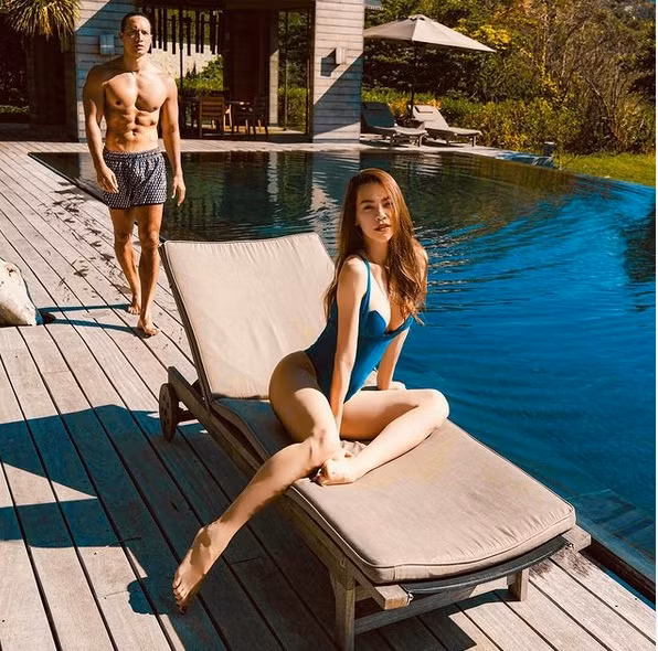 Sao Viet bi nhac nho vi ban tay 