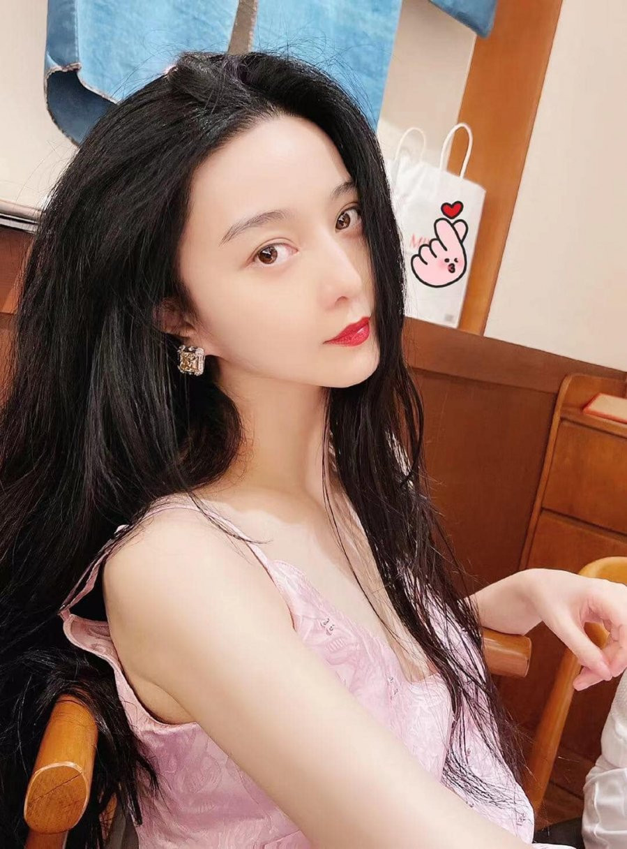 Pham Bang Bang giu duoc mai toc den nhanh nho an loai hat nay