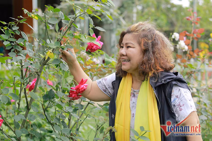 NSND Thanh Hoa tuoi 71: Ong xa chieu toi nhu em be-Hinh-3