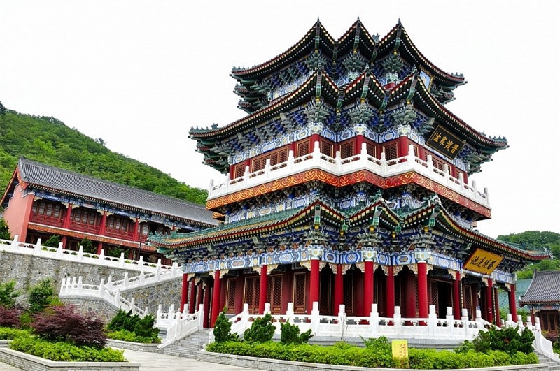 Câu chuyện thần bí xung quanh cổng trời Trung Quốc ảnh 9