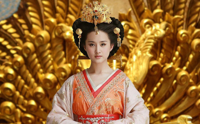 Vị Thái hậu Trung Hoa cùng con dâu làm kỹ nữ là ai? Vi Thai hau Trung Hoa cung con dau lam ky nu la ai?