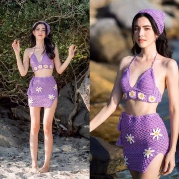 Trong năm 2020, Mai Davika tiếp tục gặt hái được nhiều thành công qua các bộ phim truyền hình, gương mặt đại diện của nhiều thương hiệu thời trang nổi tiếng. Trên mạng xã hội Instagram, hiện cô đang có hơn 11 triệu người theo dõi và trở thành nghệ sĩ Thái Lan có lượt theo dõi nhiều thứ 2.