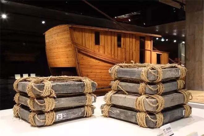 Trận động đất khiến gạch lát Tử Cấm Thành nứt vỡ ảnh 1