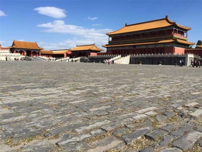 Trận động đất khiến gạch lát Tử Cấm Thành nứt vỡ ảnh 2