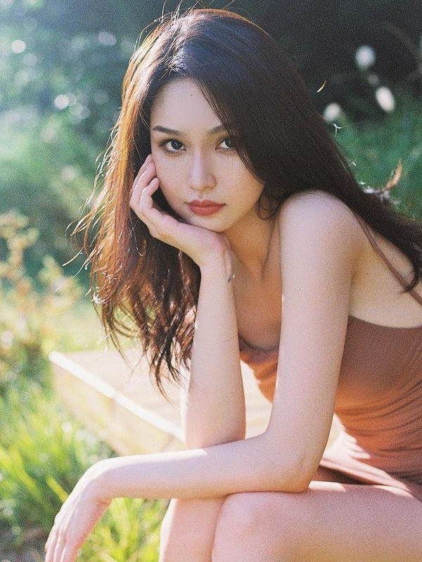 Để giữ gìn vóc dáng, Lee chăm chỉ tập gym và chơi thể thao. Cô tiết lộ môn thể thao yêu thích của mình là bơi lội và đạp xe vừa giúp thư giãn, vừa tiêu hao nhiều calo.