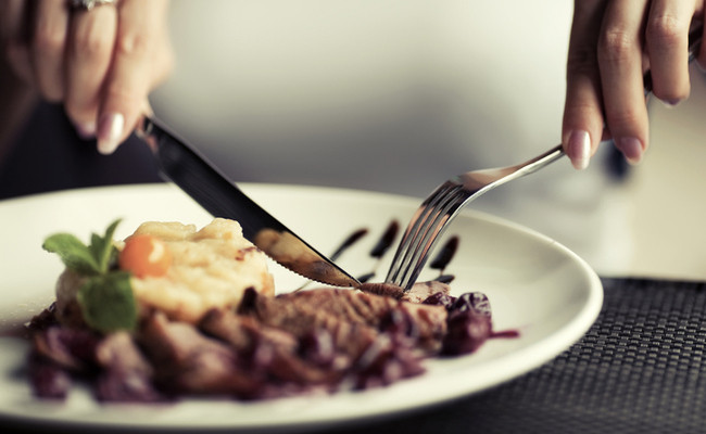 Đây là quy tắc lịch sự tối thiểu khi đi ăn nhà hàng Day la quy tac lich su toi thieu khi di an nha hang