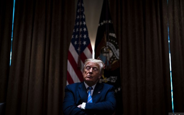 Đằng sau những bức ảnh ấn tượng nhất của Tổng thống Mỹ thứ 45 Dang sau nhung buc anh an tuong nhat cua Tong thong My thu 45