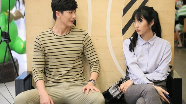 Biet chuyen cong tac cua chong co dieu mo am, vo van vui ve-Hinh-2