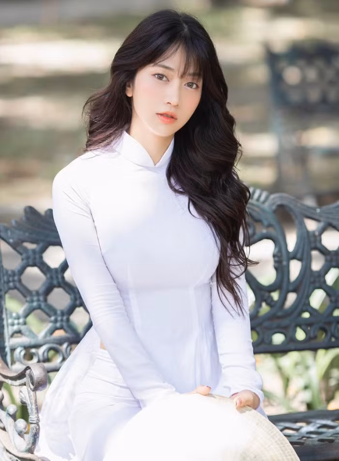 "Nghẹt thở" ngắm thân hình của tiktoker Lê Bống ảnh 12