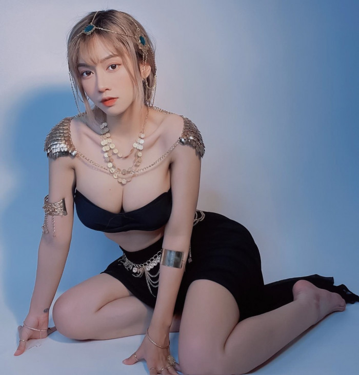 "Nghẹt thở" ngắm thân hình của tiktoker Lê Bống - Hình 6 "Nghẹt thở" ngắm thân hình của tiktoker Lê Bống ảnh 6