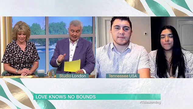 Chang trai khong chan va ban gai noi nhu con tren Tiktok-Hinh-3