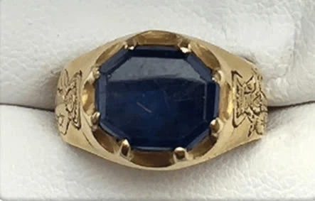 Thấy 1 thứ lấp lánh dưới cát, người đàn ông đào lên rồi suýt ngất - Hình 3 Thay 1 thu lap lanh duoi cat, nguoi dan ong dao len roi suyt ngat-Hinh-3