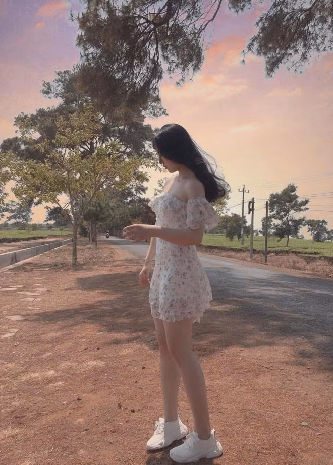 Biet len cap 3 phai mac ao dai, co gai lot xac dep nhu nang tho-Hinh-9