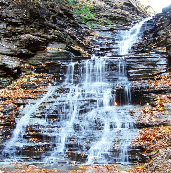 Mê mẩn trước vẻ đẹp huyền ảo của 6 thác nước kỳ lạ nhất thế giới ảnh 5