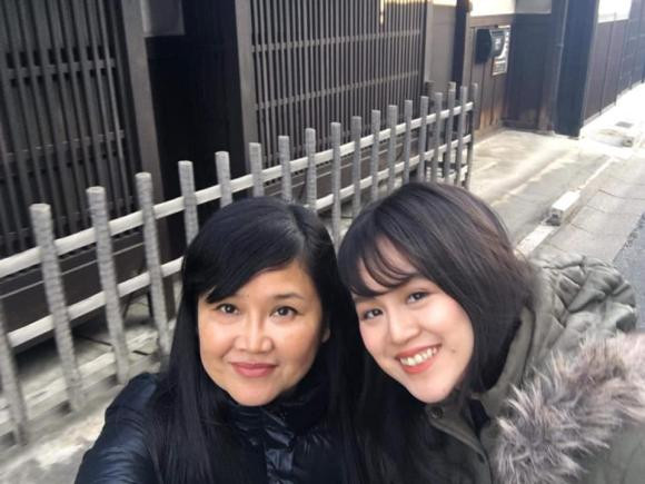 Ngo ngang truoc nhan sac tre trung cua BTV Thu Uyen o tuoi 58-Hinh-13