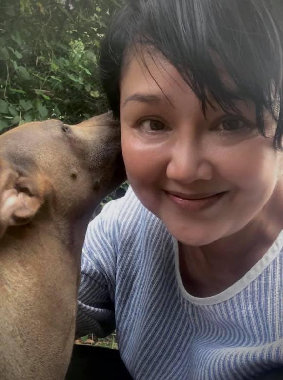 Ngo ngang truoc nhan sac tre trung cua BTV Thu Uyen o tuoi 58-Hinh-7