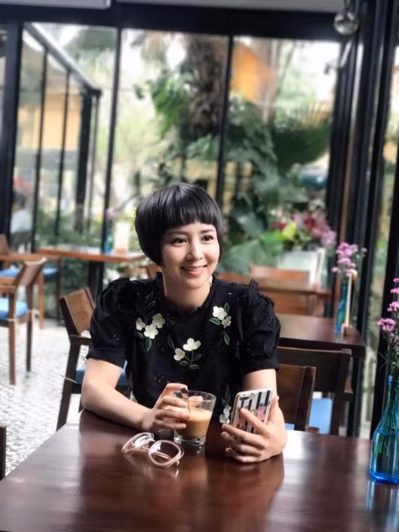 Tu Dua len chuc bo lan 5, cuoc song cua vo cu gio ra sao?-Hinh-7