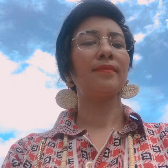 Tu Dua len chuc bo lan 5, cuoc song cua vo cu gio ra sao?-Hinh-17