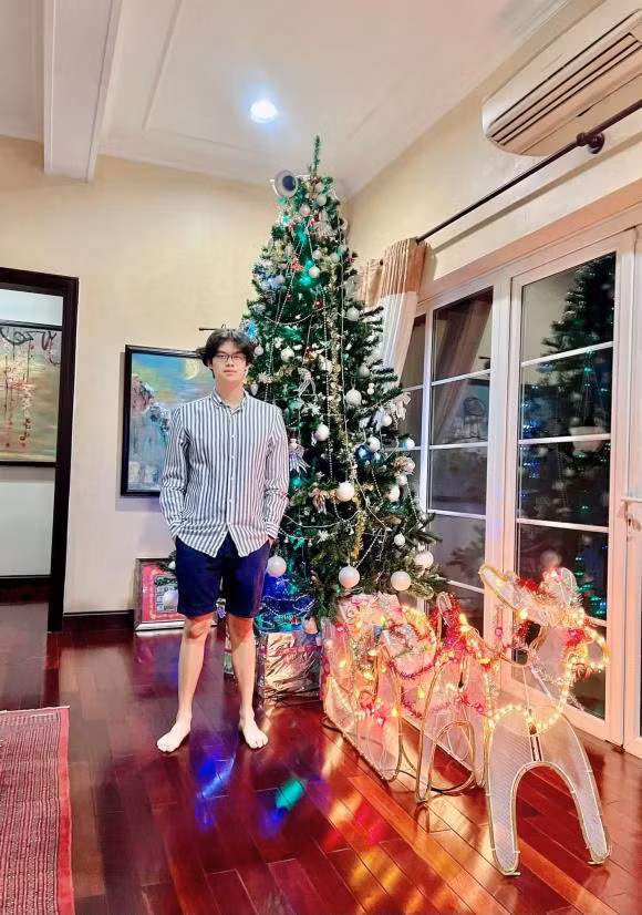 Con trai Hien Mai lot xac ngoan muc: 17 tuoi co chieu cao khung-Hinh-2