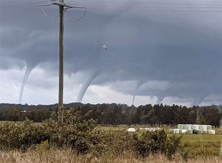Không phải một, không phải 2, mà là 5 cột nước do hình thái thời tiết La Niña gây ra.