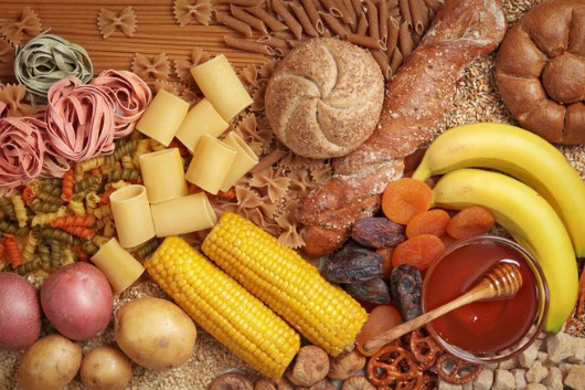 Nguoi benh ung thu an nhieu tinh bot va duong se nhanh di can?