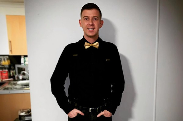 Anh chang uong say roi doi ten minh theo ten than tuong-Hinh-2