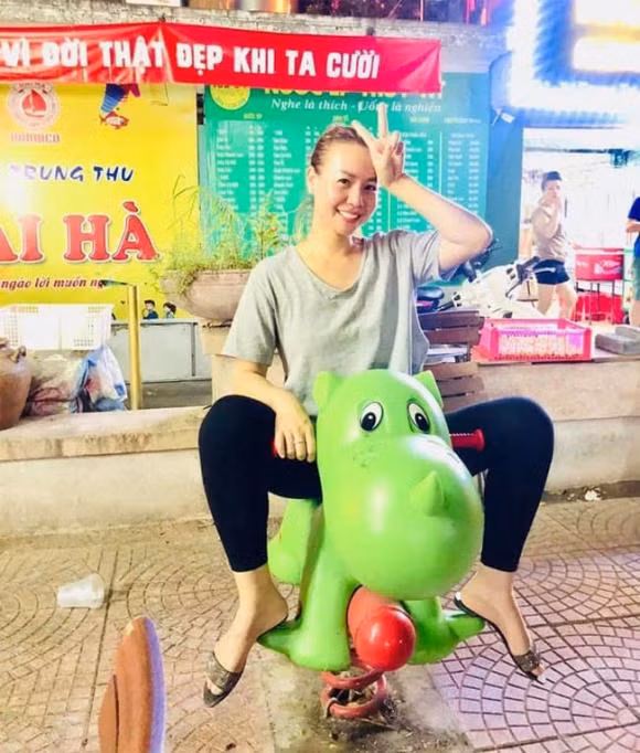 Cuoc song cua dien vien Van Anh 