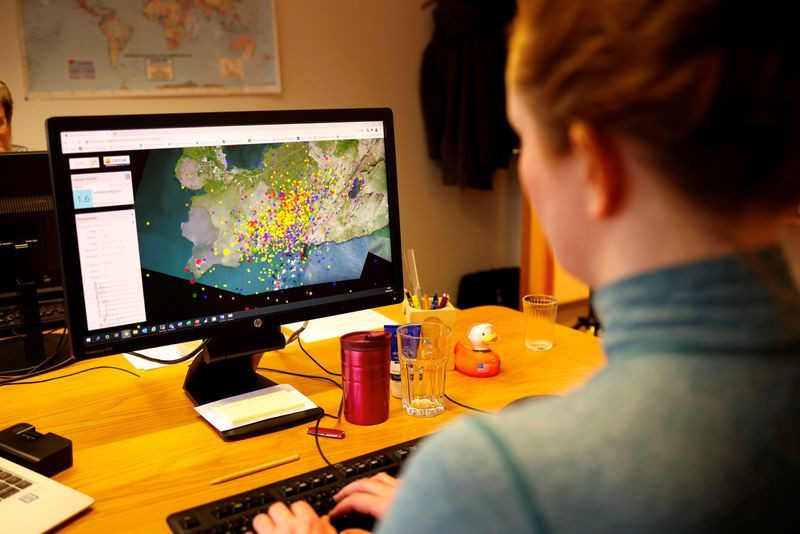 Nguoi Iceland mat ngu vi hang chuc nghin tran dong dat