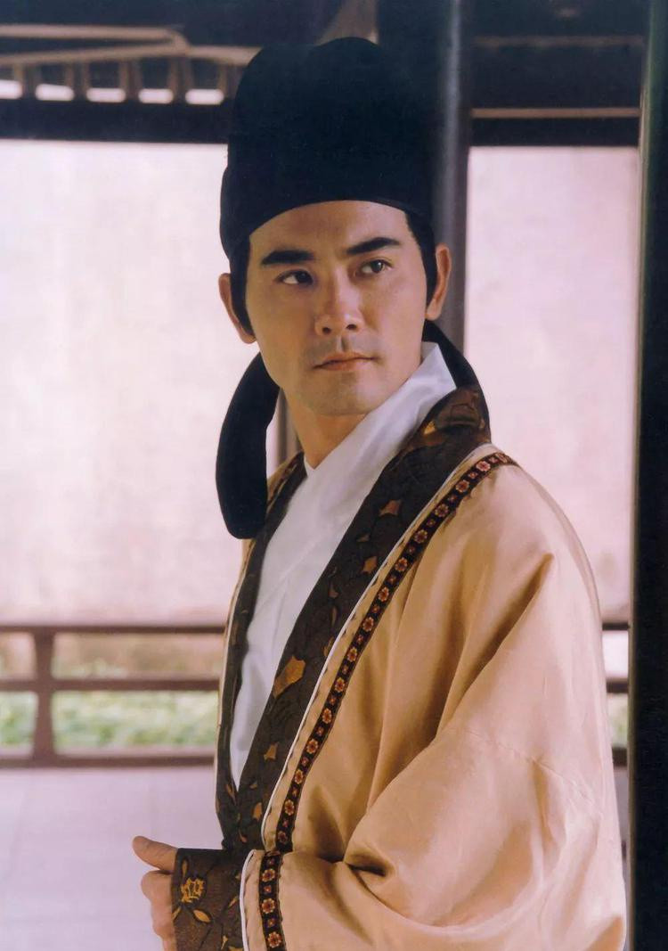 Tuoi gia chan ngan vit cua tai tu tung la 