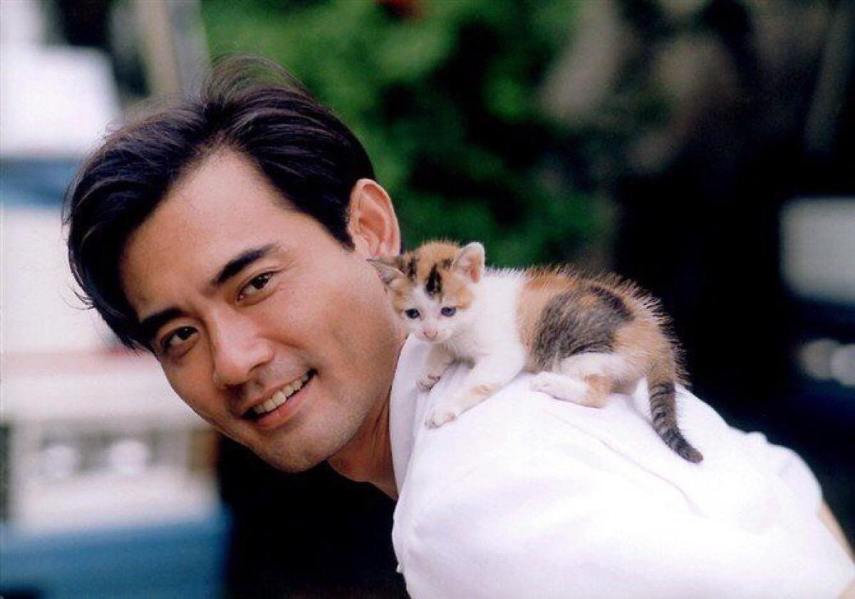 Tuoi gia chan ngan vit cua tai tu tung la 