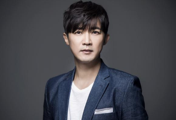 Ahn Jae Wook khen Ngo Kien Huy gia gai qua dinh trong phim moi