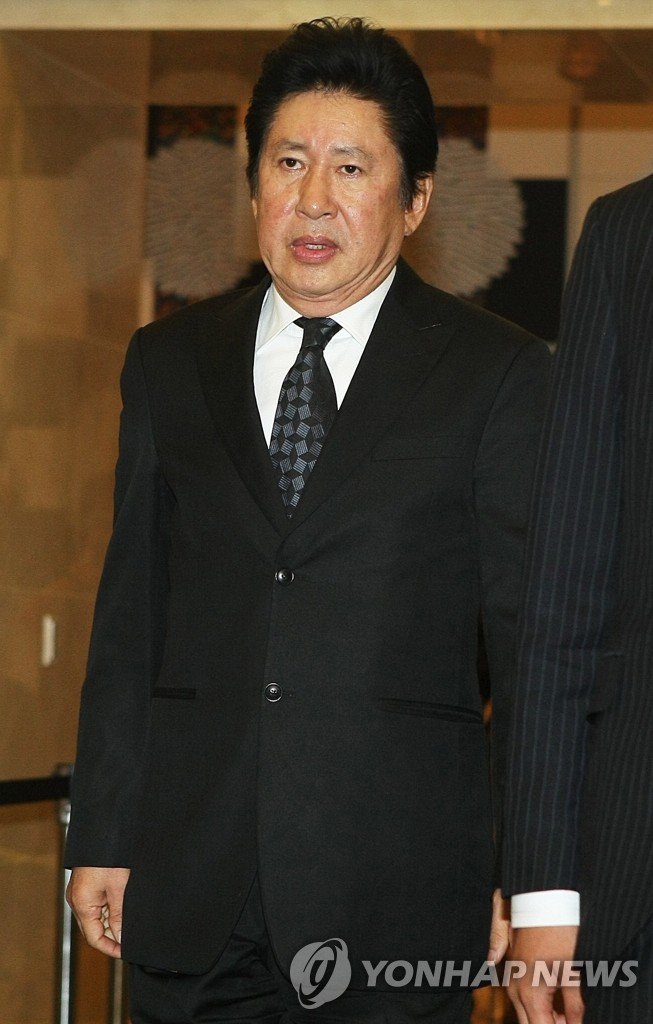 Cuoc tinh trong bong toi suot 13 nam day dien vien 75 tuoi vao bi kich-Hinh-2