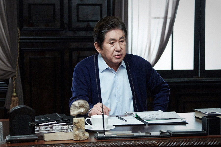 Cuoc tinh trong bong toi suot 13 nam day dien vien 75 tuoi vao bi kich