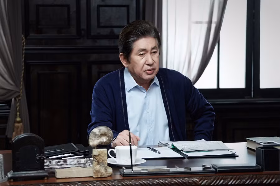 Cuoc tinh trong bong toi suot 13 nam day dien vien 75 tuoi vao bi kich