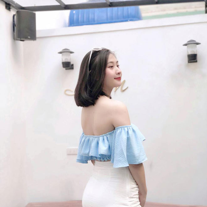 Cô giáo bị nhầm lẫn là học sinh vì quá trẻ khiến dân tình xôn xao - Hình 3 Co giao bi nham lan la hoc sinh vi qua tre khien dan tinh xon xao-Hinh-3