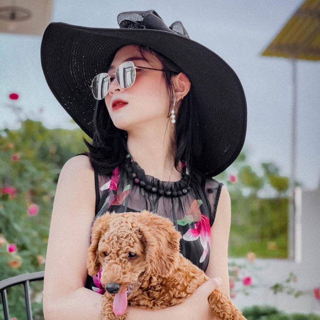 Cô giáo bị nhầm lẫn là học sinh vì quá trẻ khiến dân tình xôn xao - Hình 5 Co giao bi nham lan la hoc sinh vi qua tre khien dan tinh xon xao-Hinh-5