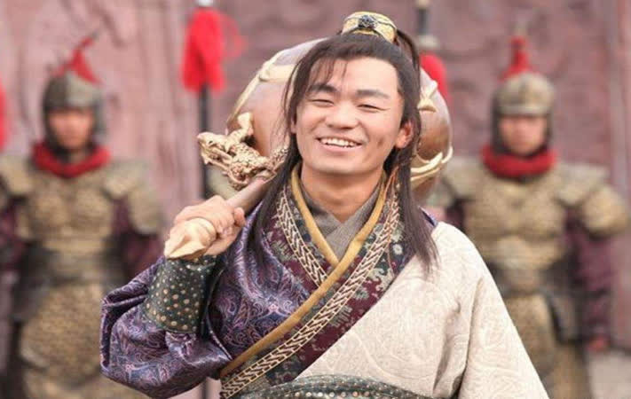 Trong truyen, doi chuy cua Ly Nguyen Ba nang 800 can, con thuc te thi sao?-Hinh-2