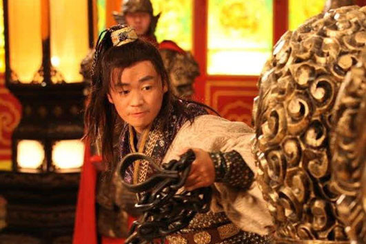 Trong truyen, doi chuy cua Ly Nguyen Ba nang 800 can, con thuc te thi sao?